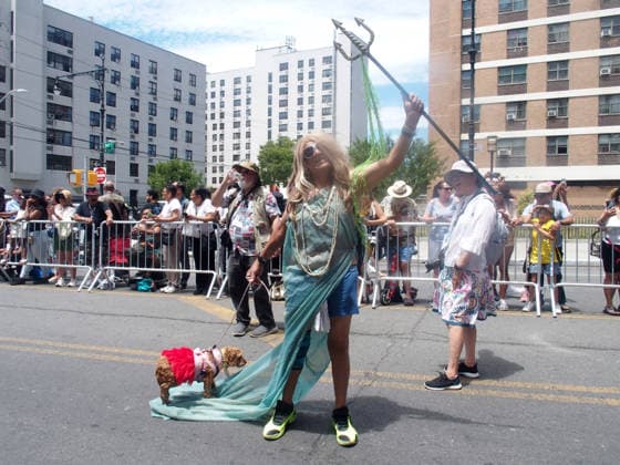 June 20, 2026, Brooklyn, New York, United States: Brooklyn, New York June 20,.2026..The Mermaid Parade is the nation s largest art parade, and one of New York City s greatest summer events. Brooklyn United States - ZUMAc308 20260620_znp_c308_027 Copyright: xSamanthaxCotlerx