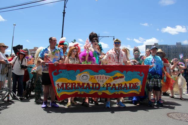June 20, 2026, Brooklyn, New York, United States: Brooklyn, New York June 20,.2026..The Mermaid Parade is the nation s largest art parade, and one of New York City s greatest summer events. Brooklyn United States - ZUMAc272 20260620_znp_c272_037 Copyright: xEmilyxCotlerx