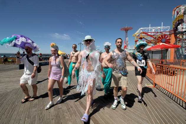 June 20, 2026, Brooklyn, New York, USA: Brooklyn, New York June 20,.2026..The Mermaid Parade is the nation s largest art parade, and one of New York City s greatest summer events. Brooklyn USA - ZUMAct2_ 20260620_faf_ct2_002 Copyright: xBrucexCotlerx