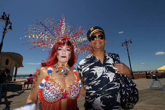 June 20, 2026, Brooklyn, New York, USA: Brooklyn, New York June 20,.2026..The Mermaid Parade is the nation s largest art parade, and one of New York City s greatest summer events. Brooklyn USA - ZUMAct2_ 20260620_faf_ct2_015 Copyright: xBrucexCotlerx