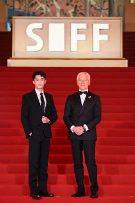 SHANGHAI, CHINA - JUNE 20: Actor Leo Wu Lei (L) arrives at the red carpet of the closing ceremony for the 28th Shanghai International Film Festival on June 20, 2026 in Shanghai, China.  Copyright: xVCGx 111649392993