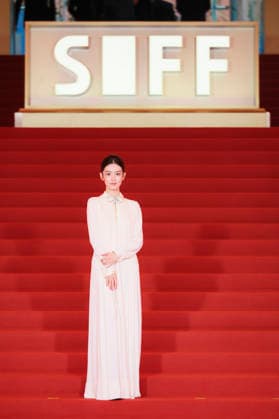 SHANGHAI, CHINA - JUNE 20: Actress Chen Haoyu arrives at the red carpet of the closing ceremony for the 28th Shanghai International Film Festival on June 20, 2026 in Shanghai, China.  Copyright: xVCGx 111649391085