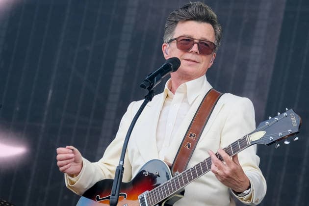 Rick Astley performs at the Isle of Wight festival in Newport, UK - 20 Jun 2026 English singer, songwriter, radio DJ and podcaster, Richard Paul Astley, known professionally as Rick Astley, performing live on stage at the Isle of Wight festival. His debut single Never Gonna Give You Up was a No. 1 hit in more than 25 countries, winning the 1988 Brit Award for Best British Single Newport United Kingdom Copyright: xDawnxFletcher-Parkx xSOPAxImagesx DSCF5253-2
