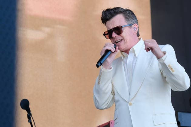Rick Astley performs at the Isle of Wight festival in Newport, UK - 20 Jun 2026 English singer, songwriter, radio DJ and podcaster, Richard Paul Astley, known professionally as Rick Astley, performing live on stage at the Isle of Wight festival. His debut single Never Gonna Give You Up was a No. 1 hit in more than 25 countries, winning the 1988 Brit Award for Best British Single Newport United Kingdom Copyright: xDawnxFletcher-Parkx xSOPAxImagesx DSCF5283