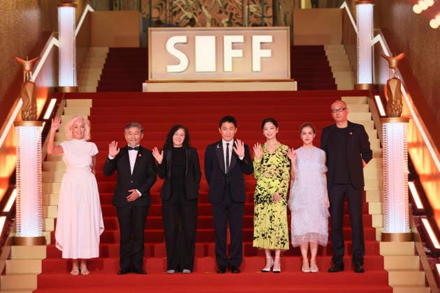 SHANGHAI, CHINA - JUNE 20: Jury members actor Tony Leung Chiu-wai, producer Dora Bouchoucha Fourati, director Guan Hu, director Aktan Abdykalykov, director-screenwriter Dea Kulumbegashvili, screenwriter Fernanda Valadez and actress Xin Zhilei arrive at the red carpet of the closing ceremony for the 28th Shanghai International Film Festival on June 20, 2026 in Shanghai, China.  Copyright: xVCGx 111649394337
