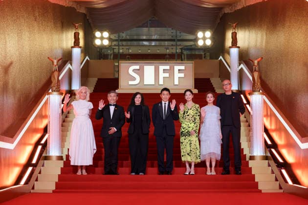 SHANGHAI, CHINA - JUNE 20: Jury members actor Tony Leung Chiu-wai, producer Dora Bouchoucha Fourati, director Guan Hu, director Aktan Abdykalykov, director-screenwriter Dea Kulumbegashvili, screenwriter Fernanda Valadez and actress Xin Zhilei arrive at the red carpet of the closing ceremony for the 28th Shanghai International Film Festival on June 20, 2026 in Shanghai, China.  Copyright: xVCGx 111649394394