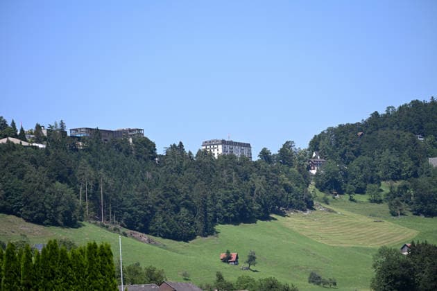 (260621) -- BURGENSTOCK, June 21, 2026 -- A hotel complex is pictured in Burgenstock near Lucerne, Switzerland, June 20, 2026. Switzerland on Saturday said that it continues to provide a discreet and reliable setting to facilitate talks at the central Swiss resort of Burgenstock on the implementation of the Memorandum of Understanding between the United States and Iran. ) SWITZERLAND-BURGENSTOCK-U.S.-IRAN TALKS-RELIABLE SETTING LianxYi 