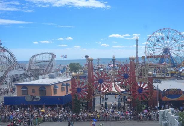 Mermaid Parade returns to Coney Island, drawing large crowds NEW YORK, UNITED STATES - JUNE 20: An aerial view as the annual Mermaid Parade returns to Surf Avenue in Coney Island, Brooklyn, bringing large crowds to the neighborhood in New York City, United States, on June 20, 2026. Selcuk Acar Anadolu New York United States. Editorial use only. Please get in touch for any other usage.  Copyright: x2026xAnadoluxSelcukxAcarx