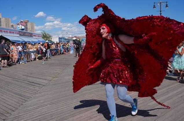 Mermaid Parade returns to Coney Island, drawing large crowds NEW YORK, UNITED STATES - JUNE 20: The annual Mermaid Parade returns to Surf Avenue in Coney Island, Brooklyn, bringing large crowds to the neighborhood in New York City, United States, on June 20, 2026. Selcuk Acar Anadolu New York United States. Editorial use only. Please get in touch for any other usage.  Copyright: x2026xAnadoluxSelcukxAcarx