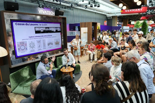 (260621) -- PARIS, June 21, 2026 -- People attend a lecture at VivaTech technology startups and innovation fair in Paris, France, June 20, 2026. The fair concluded in Paris on Saturday. ) FRANCE-PARIS-VIVATECH-FAIR WuxHuiwo 