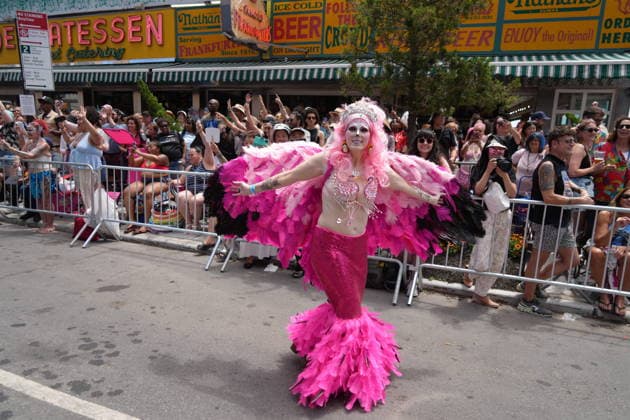 June 20, 2026, New York, Ny, USA: The 44th Annual Mermaid Parade.Coney Island, Brooklyn, NYC.June 20 2026. New York USA - ZUMAms4_ 20260620_faf_ms4_035 Copyright: xSoniaxMoskowitzxGordonx