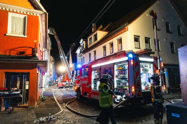 Blaulicht: Dachstuhlbrand in der Kanzleistrasse Reutlingen am 21.06.2026, Blaulicht: Dachstuhlbrand in der Kanzleistrasse Reutlingen am 21.06.2026, *** Emergency Copyright: xEibner-Pressefoto DimitrixDrofitx EP_ddh