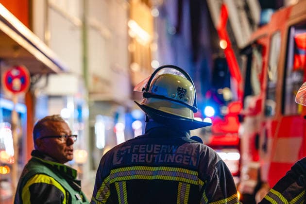 Blaulicht: Dachstuhlbrand in der Kanzleistrasse Reutlingen am 21.06.2026, Blaulicht: Dachstuhlbrand in der Kanzleistrasse Reutlingen am 21.06.2026, *** Emergency Copyright: xEibner-Pressefoto DimitrixDrofitx EP_ddh