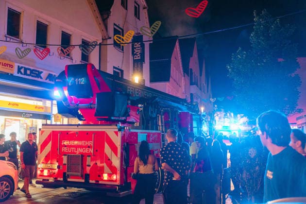 Blaulicht: Dachstuhlbrand in der Kanzleistrasse Reutlingen am 21.06.2026, Blaulicht: Dachstuhlbrand in der Kanzleistrasse Reutlingen am 21.06.2026, *** Emergency Copyright: xEibner-Pressefoto DimitrixDrofitx EP_ddh