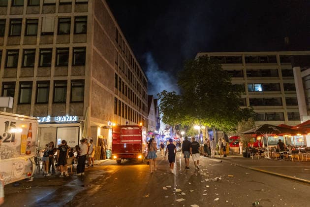 Blaulicht: Dachstuhlbrand in der Kanzleistrasse Reutlingen am 21.06.2026, Blaulicht: Dachstuhlbrand in der Kanzleistrasse Reutlingen am 21.06.2026, *** Emergency Copyright: xEibner-Pressefoto DimitrixDrofitx EP_ddh