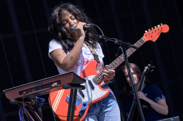Musical Festival in Glasgow, UK - 20 Jun 2026 Lily Fontaine of English Teacher performs live on stage at Glasgow Green. Glasgow United Kingdom Copyright: xStuartxWestwoodx xSOPAxImagesx SWESTWOOD21