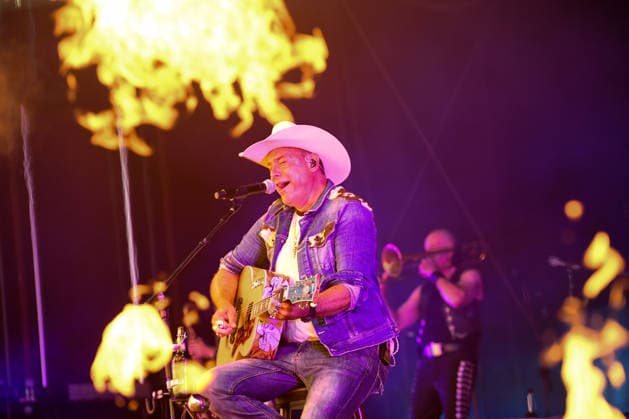 The Boss Hoss Back to the Boots LIVE Summer 2026, Kluturfabrik Cortendorf Concert, Live Music The Boss Hoss Back to the Boots LIVE Summer 2026 20 Jun 2026 Kluturfabrik Cortendorf, Coburg, Germany Image: Sascha Hoss Power, of The Boss Hoss, performing in the Kluturfabrik Cortendorf during Back to the Boots Tour. Copyright: xPresseFotoxEvansx