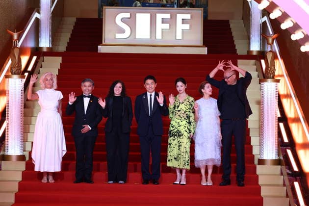 SHANGHAI, CHINA - JUNE 20: Actor Tony Leung Chiu-wai and actress Xin Zhilei arrive at the red carpet of the closing ceremony for the 28th Shanghai International Film Festival on June 20, 2026 in Shanghai, China.  Copyright: xVCGx 111649518340