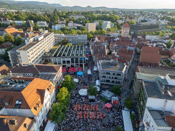 Themenbilder: Stadtfest Reutlingen, 20.06.2026, Themenbilder: Stadtfest Reutlingen, 20.06.2026, Drohnenfoto, Blick auf Reutlinger Marktplatz *** Themed Photos from the Reutlingen City Festival, June 20, 2026, Themed Photos from the Reutlingen City Festival, June 20, 2026, Drone Photo, View of Reutlingens Market Square,detected_source_language Copyright: xDROFITSCH EIBNERx EP_ddh