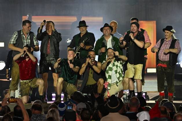 20.06.2026 - Bad Kleinkirchheim - St. Oswald am Hoferriegel in Österreich (AUT) - Wenn die Musi spielt Sommer Open Air 2026- im Bild: AlpenRebellen (Alpen Rebellen) und voXXclub, *** June 20, 2026, Bad Kleinkirchheim, St. Oswald am Hoferriegel, Austria, AUT