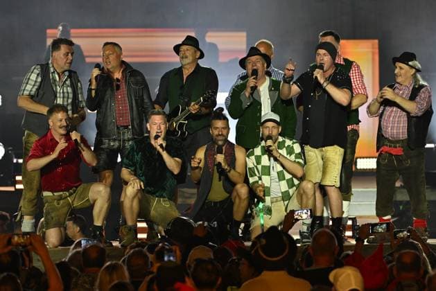 20.06.2026 - Bad Kleinkirchheim - St. Oswald am Hoferriegel in Österreich (AUT) - Wenn die Musi spielt Sommer Open Air 2026- im Bild: AlpenRebellen (Alpen Rebellen) und voXXclub, *** June 20, 2026, Bad Kleinkirchheim, St. Oswald am Hoferriegel, Austria, AUT