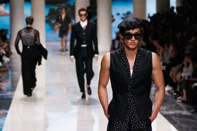 News - Dolce&Gabbana - Runway - Milan Fashion Week - Menswear Spring Summer 2027 MILAN, ITALY - JUNE 20, 2026: Models walk the runway during the Dolce&amp;Gabbana Men s Spring Summer 2027 collection fashion show as part of Milan Fashion Week Menswear in Milan, Italy. Photo: Cinzia Camela. Milan Metropol Italy Copyright: xCinziaxCamelax xLiveMediax LPN_2529278