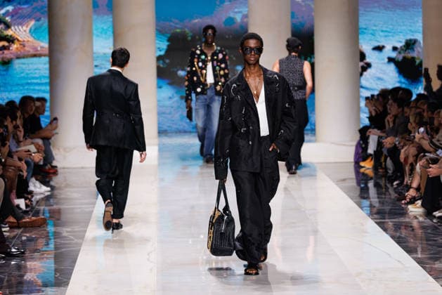 News - Dolce&Gabbana - Runway - Milan Fashion Week - Menswear Spring Summer 2027 MILAN, ITALY - JUNE 20, 2026: Models walk the runway during the Dolce&amp;Gabbana Men s Spring Summer 2027 collection fashion show as part of Milan Fashion Week Menswear in Milan, Italy. Photo: Cinzia Camela. Milan Metropol Italy Copyright: xCinziaxCamelax xLiveMediax LPN_2529282