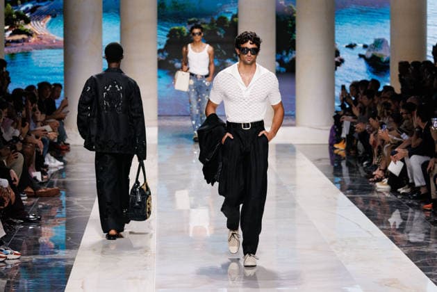 News - Dolce&Gabbana - Runway - Milan Fashion Week - Menswear Spring Summer 2027 MILAN, ITALY - JUNE 20, 2026: Models walk the runway during the Dolce&amp;Gabbana Men s Spring Summer 2027 collection fashion show as part of Milan Fashion Week Menswear in Milan, Italy. Photo: Cinzia Camela. Milan Metropol Italy Copyright: xCinziaxCamelax xLiveMediax LPN_2529287