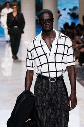 News - Dolce&Gabbana - Runway - Milan Fashion Week - Menswear Spring Summer 2027 MILAN, ITALY - JUNE 20, 2026: Models walk the runway during the Dolce&amp;Gabbana Men s Spring Summer 2027 collection fashion show as part of Milan Fashion Week Menswear in Milan, Italy. Photo: Cinzia Camela. Milan Metropol Italy Copyright: xCinziaxCamelax xLiveMediax LPN_2529293