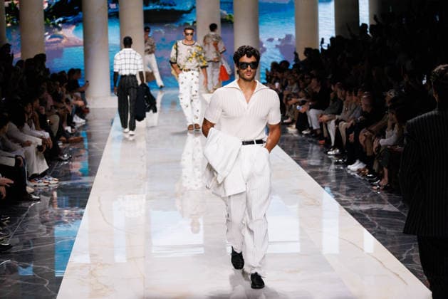 News - Dolce&Gabbana - Runway - Milan Fashion Week - Menswear Spring Summer 2027 MILAN, ITALY - JUNE 20, 2026: A model walks the runway during the Dolce&amp;Gabbana Men s Spring Summer 2027 collection fashion show as part of Milan Fashion Week Menswear in Milan, Italy. Photo: Cinzia Camela. Milan Metropol Italy Copyright: xCinziaxCamelax xLiveMediax LPN_2529307