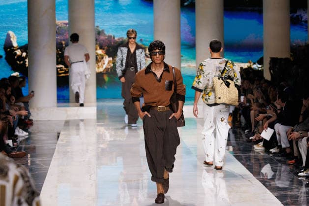 News - Dolce&Gabbana - Runway - Milan Fashion Week - Menswear Spring Summer 2027 MILAN, ITALY - JUNE 20, 2026: A model walks the runway during the Dolce&amp;Gabbana Men s Spring Summer 2027 collection fashion show as part of Milan Fashion Week Menswear in Milan, Italy. Photo: Cinzia Camela. Milan Metropol Italy Copyright: xCinziaxCamelax xLiveMediax LPN_2529317