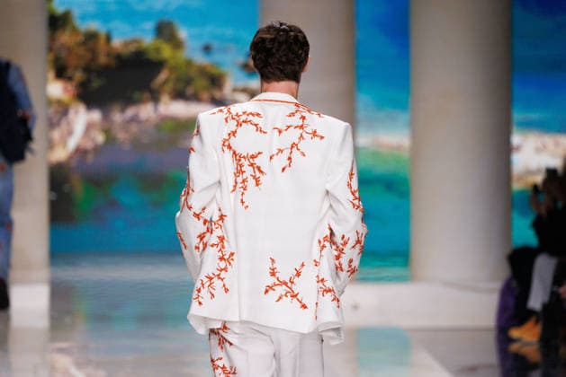 News - Dolce&Gabbana - Runway - Milan Fashion Week - Menswear Spring Summer 2027 MILAN, ITALY - JUNE 20, 2026: A model walks the runway during the Dolce&amp;Gabbana Men s Spring Summer 2027 collection fashion show as part of Milan Fashion Week Menswear in Milan, Italy. Photo: Cinzia Camela. Milan Metropol Italy Copyright: xCinziaxCamelax xLiveMediax LPN_2529385