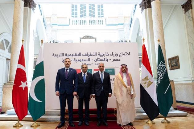 Turkish Foreign Minister Hakan Fidan in Egypt??????? CAIRO, EGYPT - JUNE 21: Turkish Foreign Minister Hakan Fidan (L) attends the 4th Turkiye-Egypt-Pakistan-Saudi Arabia Foreign Ministers Meeting during his official diplomatic visit to Cairo, Egypt on June 21, 2026. Murat Gok Anadolu Cairo Egypt. Editorial use only. Please get in touch for any other usage.  Copyright: x2026xAnadoluxMuratxGokx