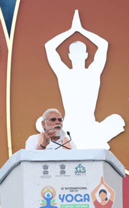 PM Modi takes part in 12th International Day of Yoga celebrations Kolkata, Jun 21 (ANI): Prime Minister Narendra Modi addresses during the 12th International Day of Yoga celebrations, in Kolkata on Sunday. (DPR PMO ANI Photo) Kolkata West Bengal India Copyright: xANIx ANI_20260621025