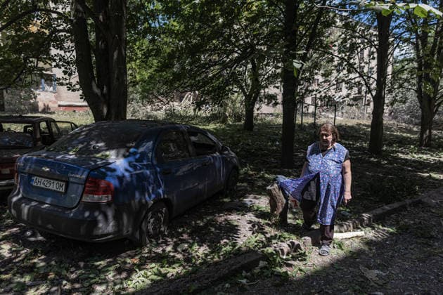 Aftermath of Russian airstrike in Sloviansk SLOVIANSK, UKRAINE - JUNE 21: The aftermath of a Russian attack using a multiple rocket launcher system on a neighbourhood in the city of Sloviansk, Ukraine, 21 June 2026 Diego Herrera Carcedo Anadolu Sloviansk Ukraine. Editorial use only. Please get in touch for any other usage.  Copyright: x2026xAnadoluxDiegoxHerreraxCarcedox