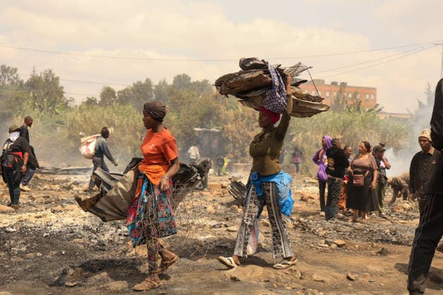 Blaze destroys shops at Nairobi s Gikomba Market NAIROBI, KENYA - JUNE 21: People inspect the damage and try to salvage their belongings after a fire broke out at Gikomba Market in Nairobi, Kenya, on June 21, 2026. Numerous shops were destroyed in the blaze as firefighters worked to contain the fire. Lucas Mukasa Anadolu Nairobi Kenya. Editorial use only. Please get in touch for any other usage.  Copyright: x2026xAnadoluxLucasxMukasax