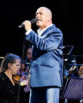 Peter Cox of Go West performing live at the 80s Classical Show at the Hampton Court Palace Festival, London, UK on 20th June 2026 Peter Cox of Go West performing live at the 80s Classical Show at the Hampton Court Palace Festival, London, UK on 20th June 2026, Credit:Manuela Langotsch Avalon United Kingdom, London, Hampton Court Palace Festival  Copyright: xManuelaxLangotschx xAvalonx 1111609749
