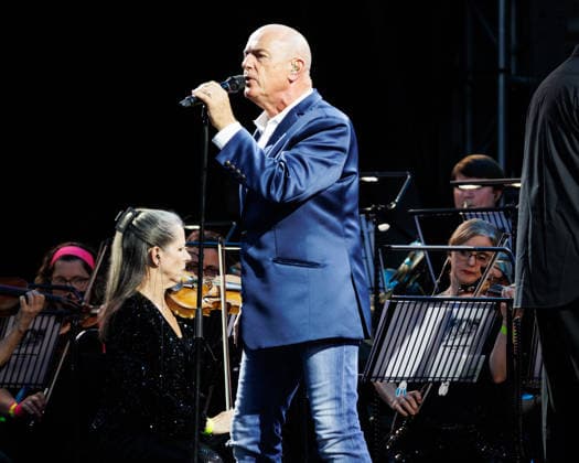 Peter Cox of Go West performing live at the 80s Classical Show at the Hampton Court Palace Festival, London, UK on 20th June 2026 Peter Cox of Go West performing live at the 80s Classical Show at the Hampton Court Palace Festival, London, UK on 20th June 2026, Credit:Manuela Langotsch Avalon United Kingdom, London, Hampton Court Palace Festival  Copyright: xManuelaxLangotschx xAvalonx 1111609752
