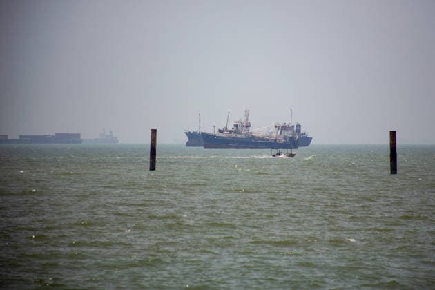 Vessel activity in the Strait of Hormuz BANDAR ABBAS, IRAN - JUNE 21: (RESTRICTIONS: No Access Israel Media Persian Language TV Stations Outside Iran Strictly No Access BBC Persian VOA Persian Manoto TV Iran International TV) Large commercial vessels and a small boat navigate the waters off the southern port city of Bandar Abbas, Iran on June 21, 2026. Following the United States decision to ease its blockade in the Strait of Hormuz, Iranian merchant ships have begun operating and displaying increased activity in the region s crucial maritime trade routes. Hassan Ghaedi Anadolu Bandar Abbas Iran. Editorial use only. Please get in touch for any other usage.  Copyright: x2026xAnadoluxHassanxGhaedix