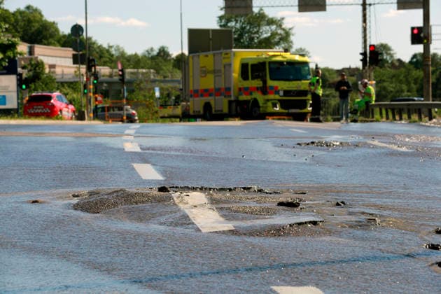 STOCKHOLM, SVERIGE 20260621 Roslagsvägen fran Roslagstull till Albano i riktning mot Norrtälje stängdes av pa grund av översvämning pa söndagseftermiddagen. STOCKHOLM SVERIGE x11700x *** STOCKHOLM, SWEDEN 20260621 Roslagsvägen from Roslagstull to Albano, heading toward Norrtälje, was closed due to flooding on Sunday afternoon STOCKHOLM, SWEDEN x11700x,detected_source_language  Copyright: xMagnusxGrimstedt TTx ÖVERSVÄMNING ROSLAGSTULL 5H33c8whVgg