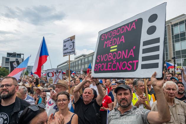 March and demonstration staged by group Million Moments for Democracy in front of the Czech Television in Prague, calling for dismissal of Culture Minister Oto Klempir (Motorists) and in support of public media, on June 21, 2026, Prague, Czech Republic. (CTKxPhoto OndrejxDeml) CTKPhotoP2026062104541  CTKPhotoP2026062104541