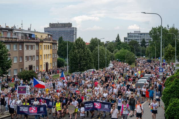 March and demonstration staged by group Million Moments for Democracy in front of the Czech Television in Prague, calling for dismissal of Culture Minister Oto Klempir (Motorists) and in support of public media, on June 21, 2026, Prague, Czech Republic. (CTKxPhoto OndrejxDeml) CTKPhotoP2026062104551  CTKPhotoP2026062104551