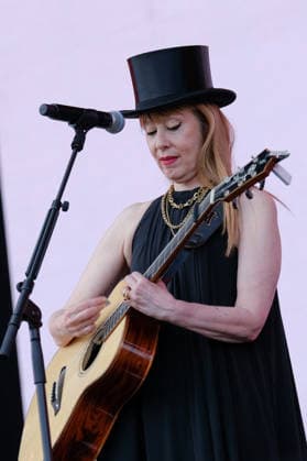 June 21, 2026, Newport, United Kingdom: American singer-songwriter Suzanne Nadine Vega known professionally as Suzanne Vega performing live at the Isle of Wight festival. Newport United Kingdom - ZUMAs197 20260621_aaa_s197_031 Copyright: xDawnxFletcher-Parkx
