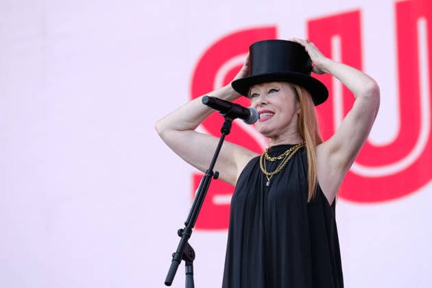 June 21, 2026, Newport, United Kingdom: American singer-songwriter Suzanne Nadine Vega known professionally as Suzanne Vega performing live at the Isle of Wight festival. Newport United Kingdom - ZUMAs197 20260621_aaa_s197_034 Copyright: xDawnxFletcher-Parkx