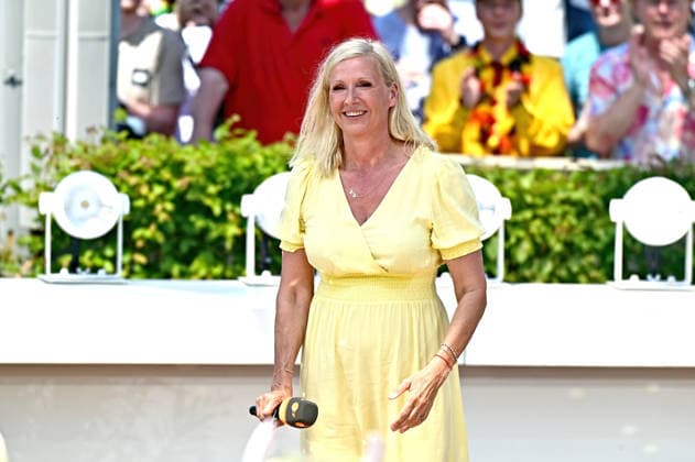 ZDF - Fernsehgarten. Fernsehmoderatorin Andrea Kiwi Kiewel während der ZDF - Unterhaltungsshow Fernsehgarten am 21.06.2026 in Mainz. 20260621MWI129323 *** ZDF Fernsehgarten