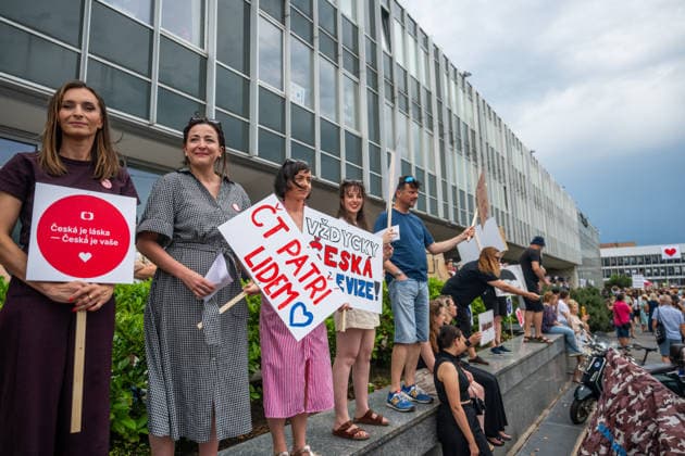 March and demonstration staged by group Million Moments for Democracy in front of the Czech Television in Prague, calling for dismissal of Culture Minister Oto Klempir (Motorists) and in support of public media, on June 21, 2026, Prague, Czech Republic. (CTKxPhoto OndrejxDeml) CTKPhotoP2026062104587  CTKPhotoP2026062104587