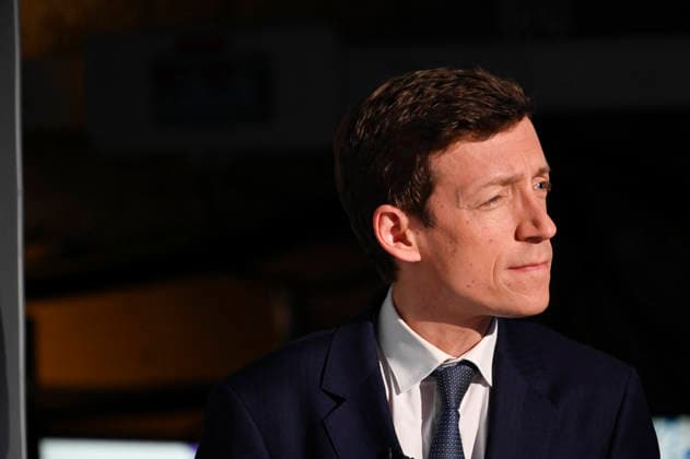 Edouard Geffray On Dimanche En Politique - Paris French Minister of Education Edouard Geffray poses for pictures ahead of an interview for Dimanche En Politique on France 3 channel in Paris, France on June 21, 2026. Photo by Stephane Le Tellec ABACAPRESS.COM Paris Ile-de-France France  Copyright: xLexTellecxStephane ABACAx