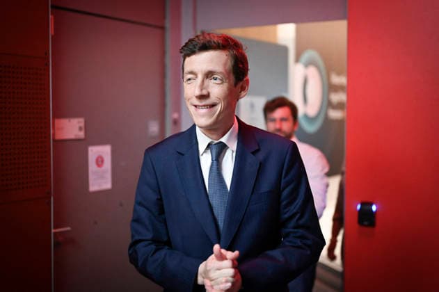 Edouard Geffray On Dimanche En Politique - Paris French Minister of Education Edouard Geffray poses for pictures ahead of an interview for Dimanche En Politique on France 3 channel in Paris, France on June 21, 2026. Photo by Stephane Le Tellec ABACAPRESS.COM Paris Ile-de-France France  Copyright: xLexTellecxStephane ABACAx