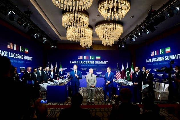 June 21, 2026, Peshawar, Peshawar, Pakistan: Prime Minister Shehbaz Sharif, U.S. Vice President J.D. Vance and Qatari Prime Minister Interact with Media Ahead of U.S.-Iran Talks..Bürgenstock, Switzerland, June 21, 2026 Muhammad Shehbaz Sharif, accompanied by J.D. Vance and Sheikh Mohammed bin Abdulrahman bin Jassim Al Thani, interacts with members of the media prior to the commencement of technical-level talks between the United States and Iran in Bürgenstock on June 21, 2026. The discussions, hosted by Pakistan as part of the implementation process of the Islamabad Memorandum of Understanding, are aimed at advancing diplomatic engagement and regional stability. Peshawar Pakistan  - ZUMAa217 20260621_znp_a217_005 Copyright: xHussainxAlix
