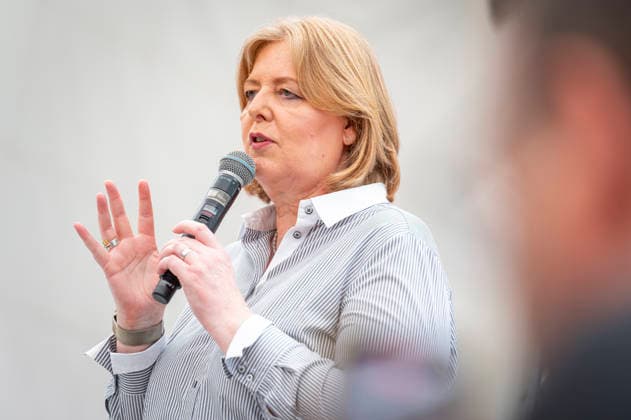 Bärbel Bas EUR, Deutschland, Berlin, 21.06.2026: Bärbel Bas (SPD), Bundesministerin für Arbeit und Soziales am Tag der offenen Tür im BMAS - Mitreden.Mit Bas im Bürger*innendialog. *** Bärbel Bas (EUR), Germany, Berlin, June 21, 2026 Bärbel Bas (SPD), Federal Minister of Labor and Social Affairs, at the Open House at the Federal Ministry of Labor and Social Affairs (BMAS) Have Your Say with Bas in the Citizens’ Dialogue,detected_source_language